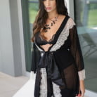 Alyssia Kent in 'Irresistible feet'