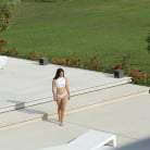 Ginebra Bellucci in 'Morning In White'