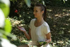 Chelsea Sun - Pick my Apples | Picture (26)