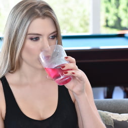 Footsie Blonde