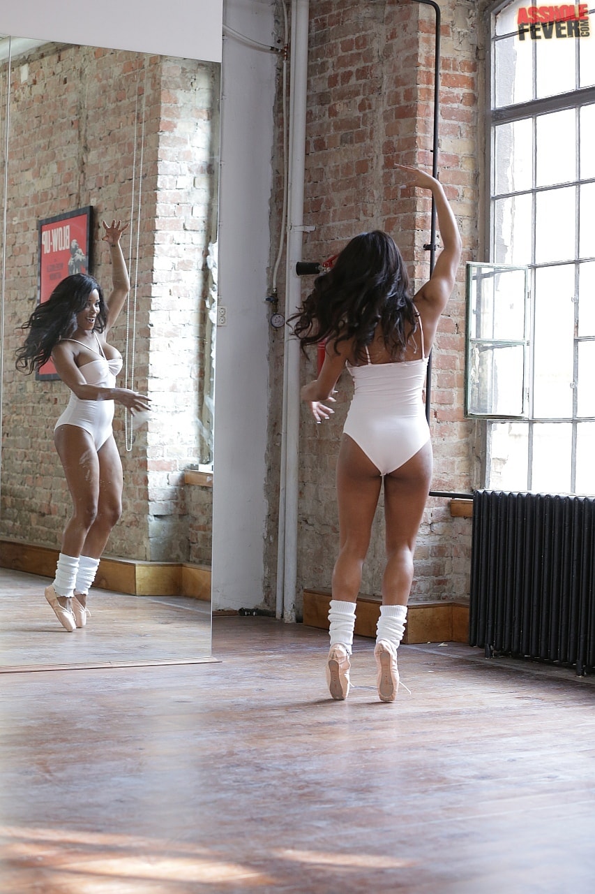 Kiki Minaj - Exotic Ballet | Picture (11)