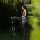 Laurita in 'Bicycle Delivery'