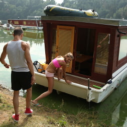 House Boat Full of Teens