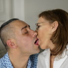 Viol in 'Kinky Psychiatrist'